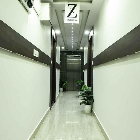 Z Express Enzyme Hotel Bangalore Bagian luar foto
