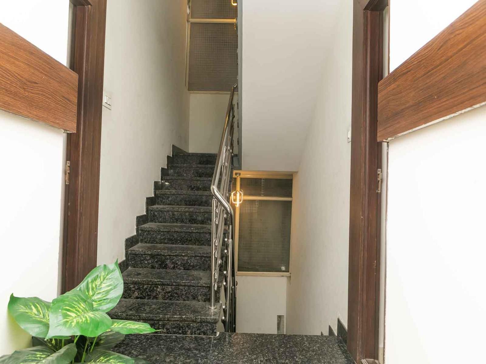 Z Express Enzyme Hotel Bangalore Bagian luar foto