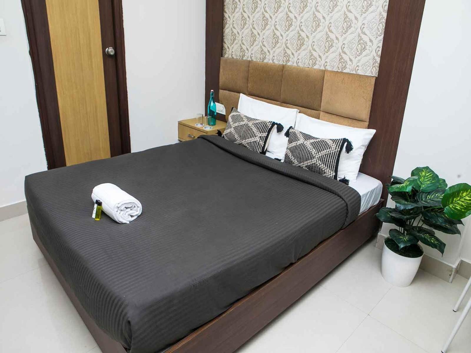 Z Express Enzyme Hotel Bangalore Bagian luar foto